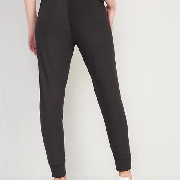 Mid-Rise Breathe ON Jogger Pants for Women - Picture 2 of 3